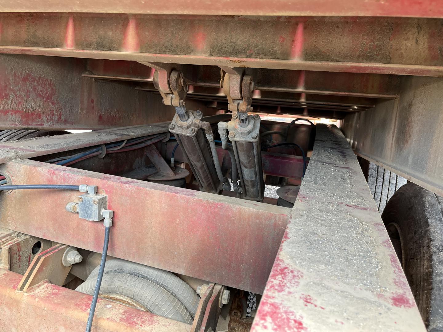 ./imagenes/INVOICE/2019/18193/REMOLQUE TRALBOSS DE 27 FT (26).JPG